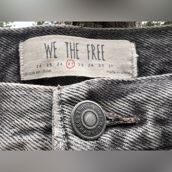 NWT We The Free Relaxed & Destroyed Denim Mini Skirt, Grey, Size 27 - Picture 3 of 5